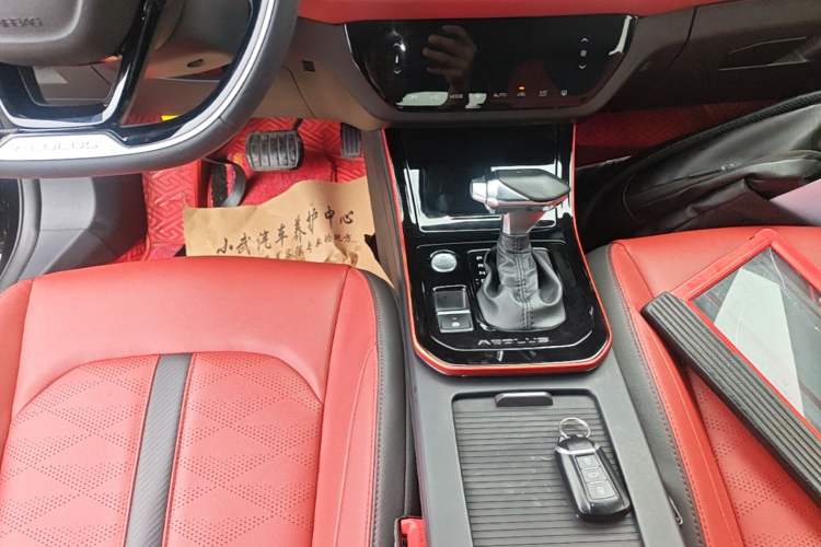 Used Dongfeng Aeolus Yixuan 2021 230T Automatic Dream-Chasing Rider Edition Gear Lever