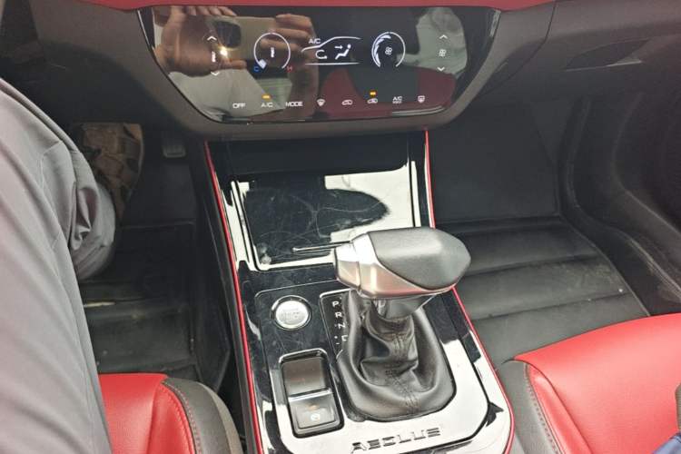 Used Dongfeng Aeolus Yixuan 2021 230T Automatic Hunter Edition Gear Lever