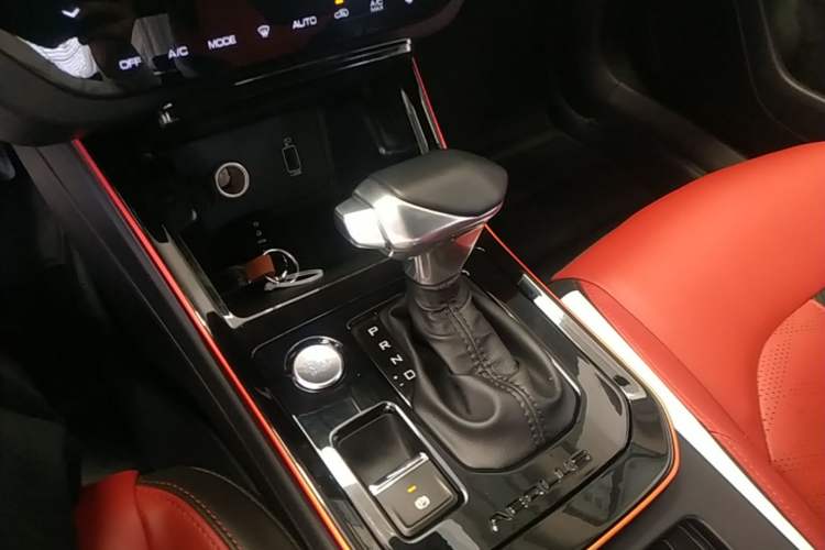 Used Dongfeng Aeolus Yixuan 2021 230T Automatic Dream-Chasing Rider Edition Gear Lever