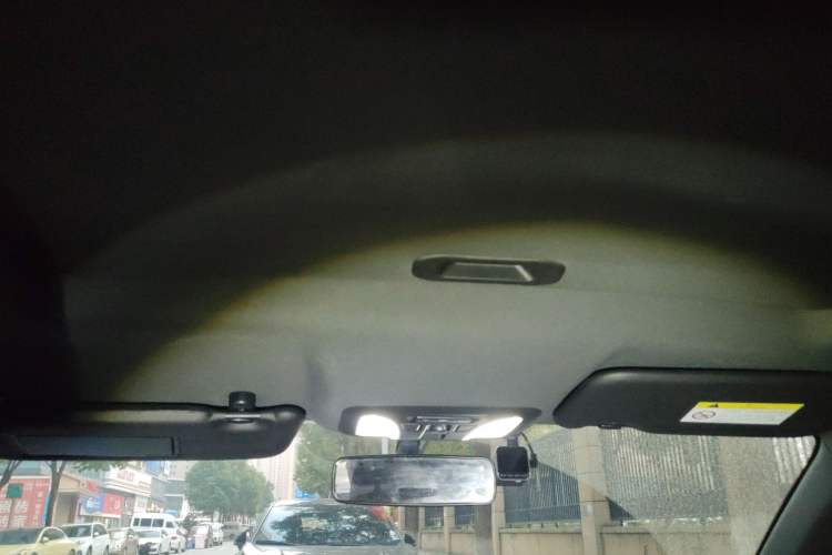 Used Dongfeng Aeolus Yixuan 2021 230T Automatic Zuiying Knight Edition Headliner