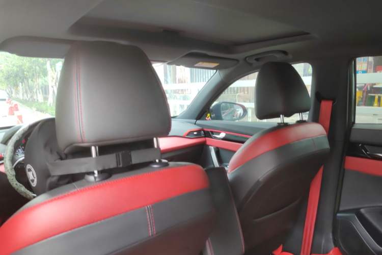 Used Dongfeng Aeolus Yixuan 2021 230T Automatic Dream-Chasing Edition Headliner