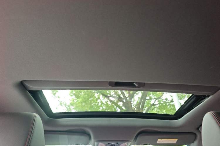 Used Dongfeng Aeolus Yixuan 2021 230T Automatic Zuiying Knight Edition Headliner