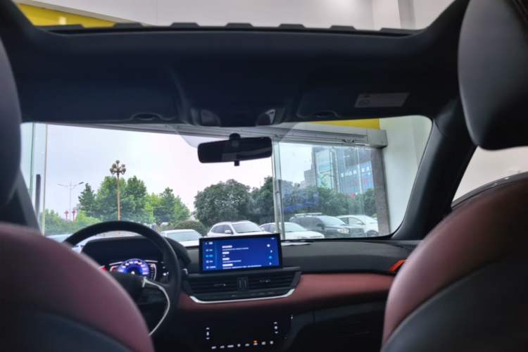 Used Dongfeng Aeolus Yixuan 2021 230T Automatic Zuiying Knight Edition Headliner