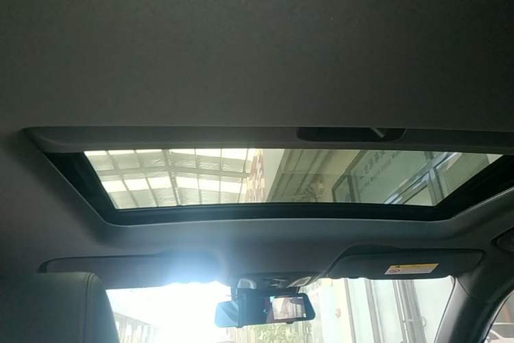 Used Dongfeng Aeolus Yixuan 2021 230T Automatic Dream-Chasing Rider Edition Headliner