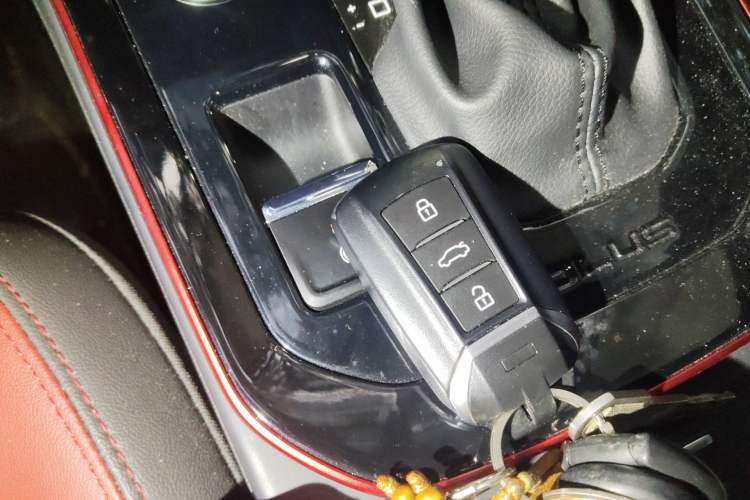 Used Dongfeng Aeolus Yixuan 2021 230T Automatic Zuiying Knight Edition Interior 1