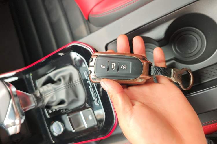 Used Dongfeng Aeolus Yixuan 2021 230T Automatic Hunter Edition Interior 1