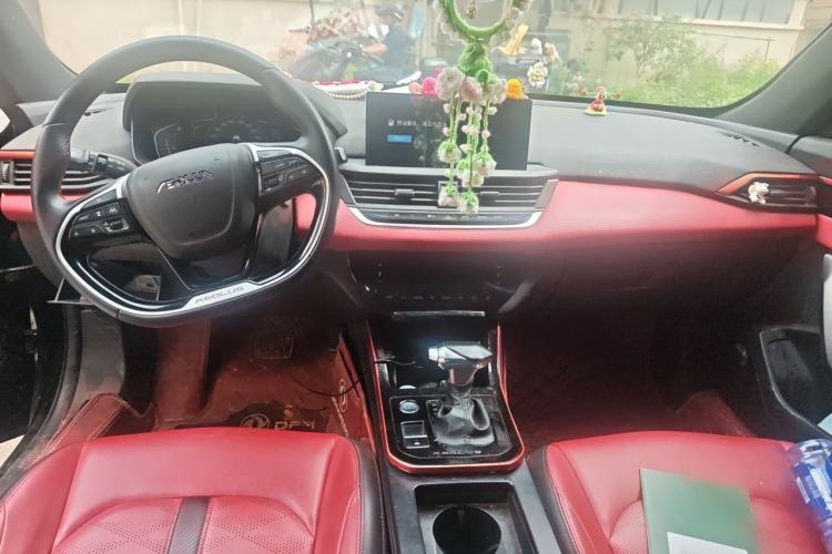 Used Dongfeng Aeolus Yixuan 2021 230T Automatic Dream-Chasing Rider Edition Interior 2