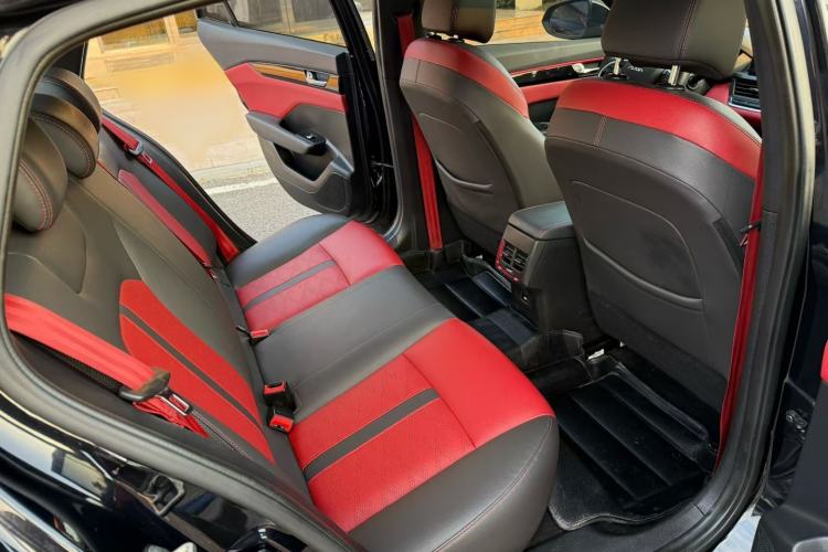 Used Dongfeng Aeolus Yixuan 2021 230T Automatic Hunter Edition Interior 4