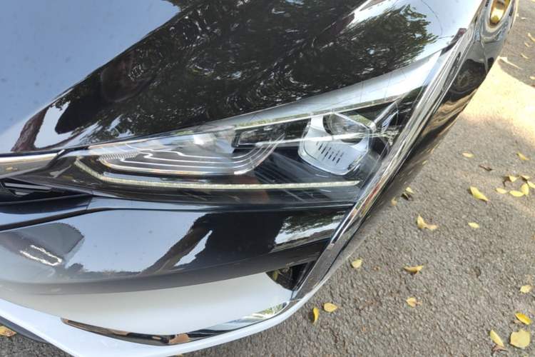 Used Dongfeng Aeolus Yixuan 2021 230T Automatic Glory Edition Left Front Headlight