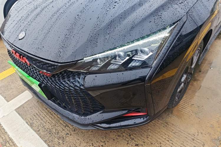 Used Dongfeng Aeolus Yixuan 2021 230T Automatic Dream-Chasing Rider Edition Left Front Headlight