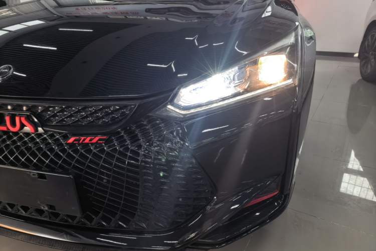 Used Dongfeng Aeolus Yixuan 2021 230T Automatic Zuiying Knight Edition Left Front Headlight