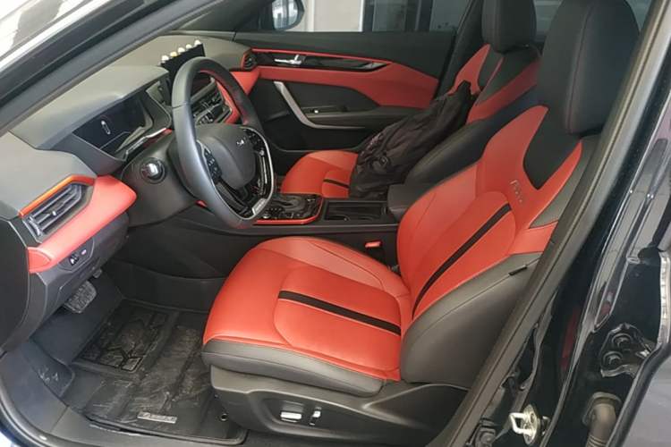 Used Dongfeng Aeolus Yixuan 2021 230T Automatic Dream-Chasing Rider Edition Left Front Seat