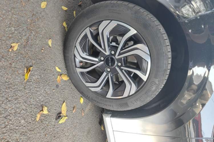 Used Dongfeng Aeolus Yixuan 2021 230T Automatic Glory Edition Left Front Wheel Hub