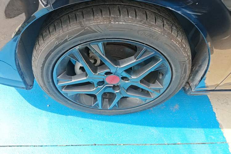 Used Dongfeng Aeolus Yixuan 2021 230T Automatic Hunter Edition Left Front Wheel Hub