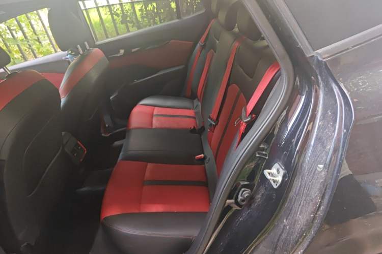 Used Dongfeng Aeolus Yixuan 2021 230T Automatic Zuiying Knight Edition Left Rear Seat