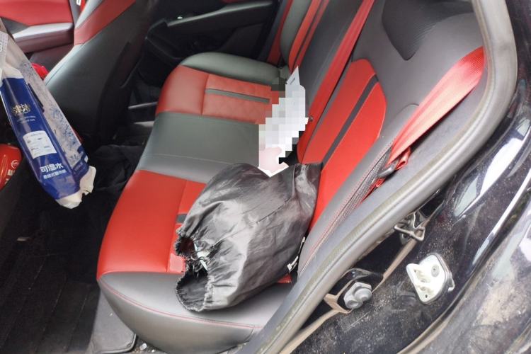 Used Dongfeng Aeolus Yixuan 2021 230T Automatic Dream-Chasing Rider Edition Left Rear Seat