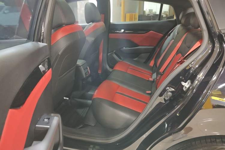Used Dongfeng Aeolus Yixuan 2021 230T Automatic Hunter Edition Left Rear Seat