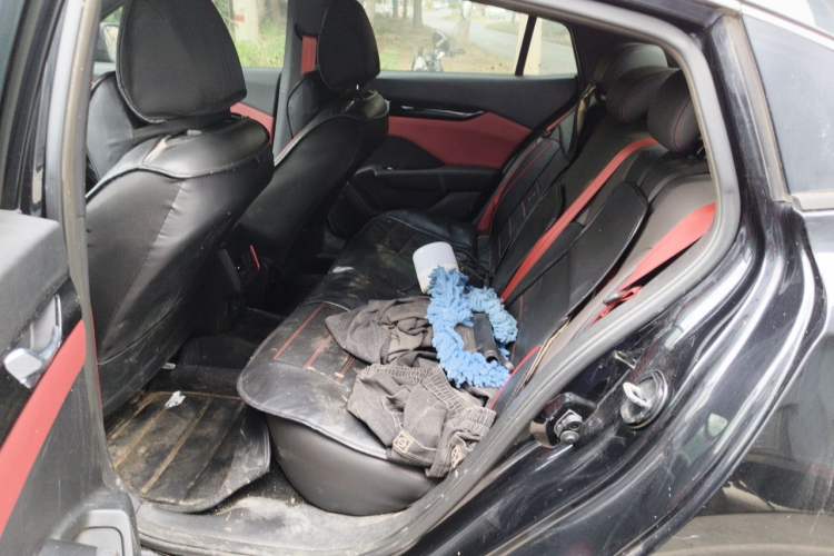 Used Dongfeng Aeolus Yixuan 2021 230T Automatic Zuiying Knight Edition Left Rear Seat