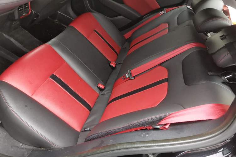 Used Dongfeng Aeolus Yixuan 2021 230T Automatic Glory Edition Left Rear Seat