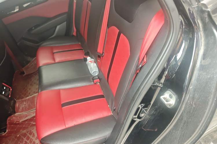 Used Dongfeng Aeolus Yixuan 2021 230T Automatic Dream-Chasing Rider Edition Left Rear Seat