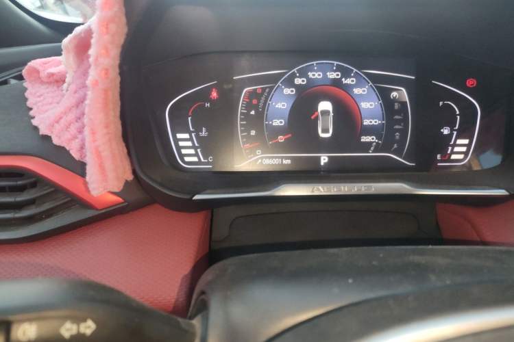 Used Dongfeng Aeolus Yixuan 2021 230T Automatic Chasing Shadow Edition Odometer Close Up