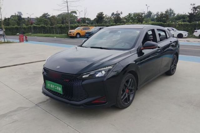 Ojetý Dongfeng Aeolus Yixuan 2021 230T Automatic Hunter Edition