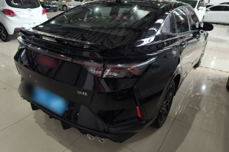 Used Dongfeng Aeolus Yixuan 2021 230T Automatic Dream-Chasing Rider Edition Rear Right 45 Deg