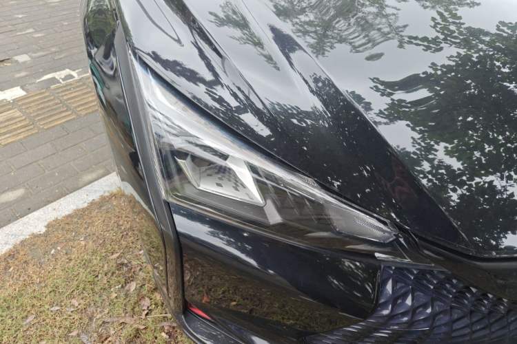 Used Dongfeng Aeolus Yixuan 2021 230T Automatic Hunter Edition Right Front Headlight