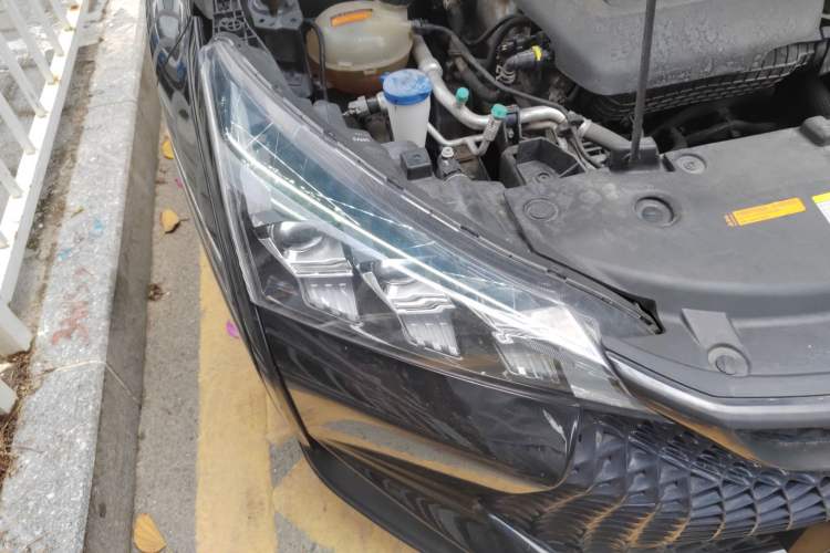 Used Dongfeng Aeolus Yixuan 2021 230T Automatic Dream-Chasing Edition Right Front Headlight