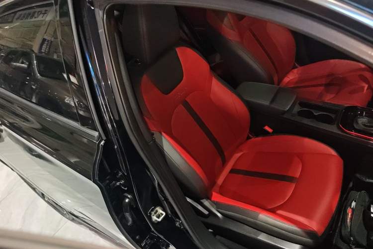 Used Dongfeng Aeolus Yixuan 2021 230T Automatic Hunter Edition Right Front Seat