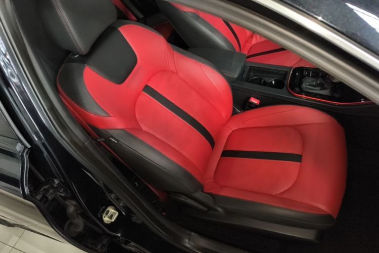 Used Dongfeng Aeolus Yixuan 2021 230T Automatic Dream-Chasing Rider Edition Right Front Seat
