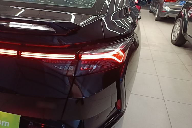 Used Dongfeng Aeolus Yixuan 2021 230T Automatic Hunter Edition Right Rear Taillight