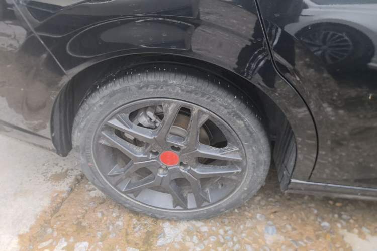 Used Dongfeng Aeolus Yixuan 2021 230T Automatic Zuiying Knight Edition Right Rear Wheel Hub