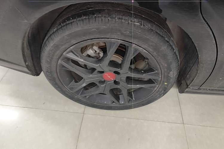 Used Dongfeng Aeolus Yixuan 2021 230T Automatic Dream-Chasing Rider Edition Right Rear Wheel Hub