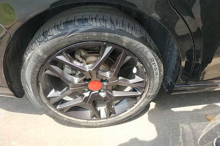 Used Dongfeng Aeolus Yixuan 2021 230T Automatic Zuiying Knight Edition Right Rear Wheel Hub