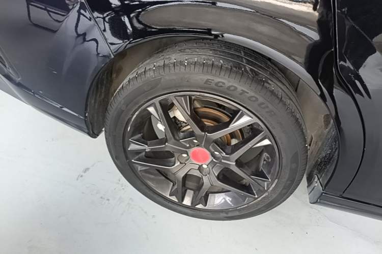 Used Dongfeng Aeolus Yixuan 2021 230T Automatic Zuiying Knight Edition Right Rear Wheel Hub