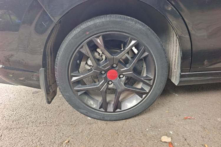 Used Dongfeng Aeolus Yixuan 2021 230T Automatic Zuiying Knight Edition Right Rear Wheel Hub