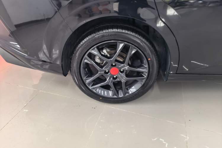 Used Dongfeng Aeolus Yixuan 2021 230T Automatic Zuiying Knight Edition Right Rear Wheel Hub