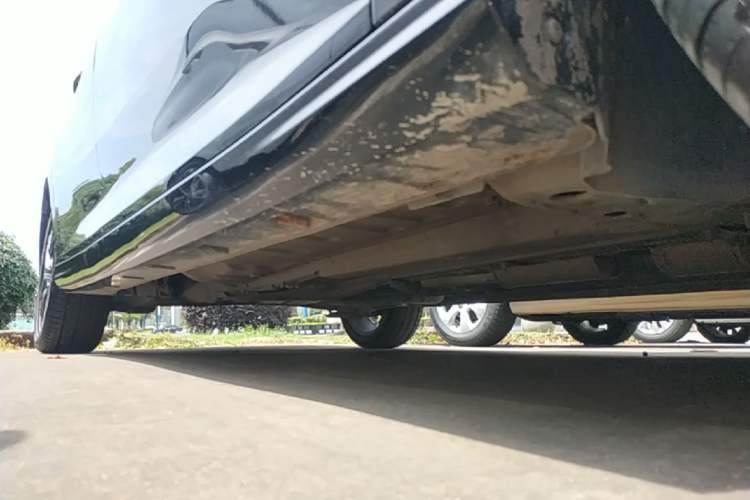 Used Dongfeng Aeolus Yixuan 2021 230T Automatic Zuiying Knight Edition Right Side Sill