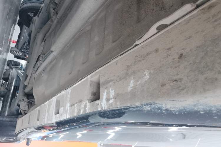 Used Dongfeng Aeolus Yixuan 2021 230T Automatic Zuiying Knight Edition Right Side Sill
