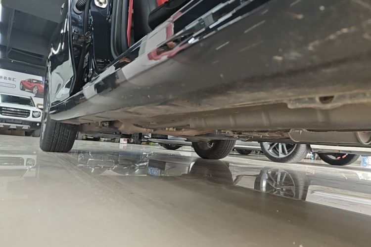 Used Dongfeng Aeolus Yixuan 2021 230T Automatic Zuiying Knight Edition Right Side Sill