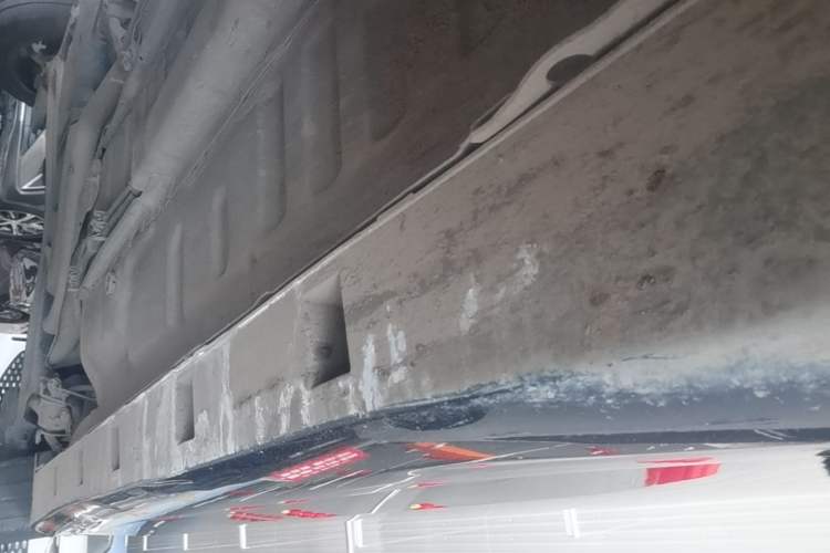 Used Dongfeng Aeolus Yixuan 2021 230T Automatic Zuiying Knight Edition Right Side Sill