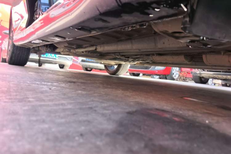 Used Dongfeng Aeolus Yixuan 2021 230T Automatic Zuiying Knight Edition Right Side Sill