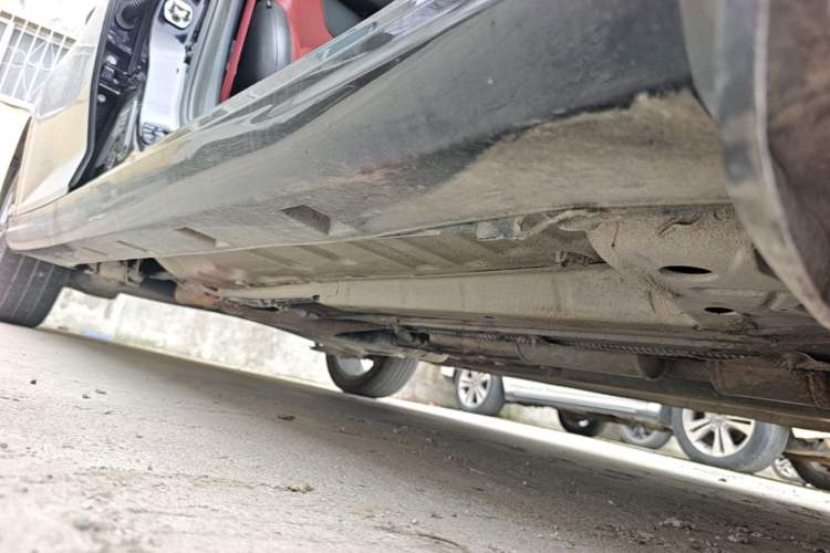 Used Dongfeng Aeolus Yixuan 2021 230T Automatic Hunter Edition Right Side Sill