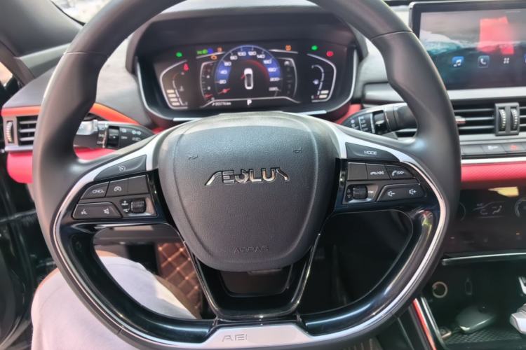 Used Dongfeng Aeolus Yixuan 2021 230T Automatic Zuiying Knight Edition Steering Wheel