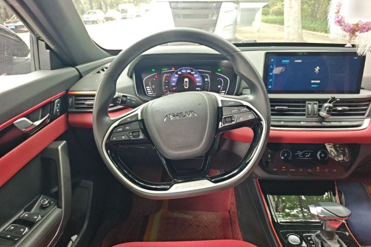 Used Dongfeng Aeolus Yixuan 2021 230T Automatic Zuiying Knight Edition Steering Wheel