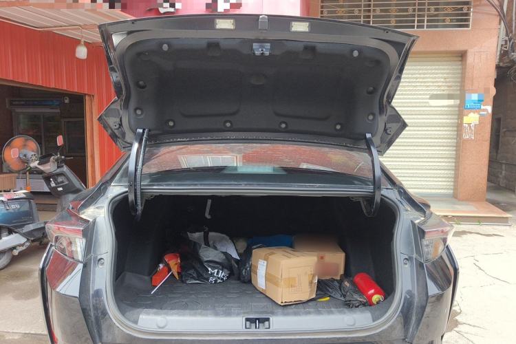 Used Dongfeng Aeolus Yixuan 2021 230T Automatic Zuiying Knight Edition Trunk