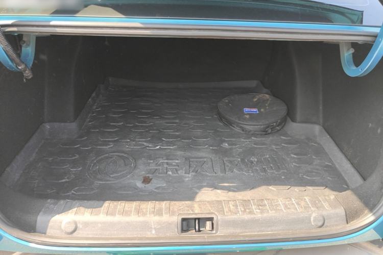 Used Dongfeng Aeolus Yixuan 2021 230T Automatic Glory Edition Trunk