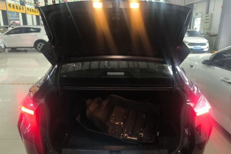 Used Dongfeng Aeolus Yixuan 2021 230T Automatic Dream-Chasing Rider Edition Trunk