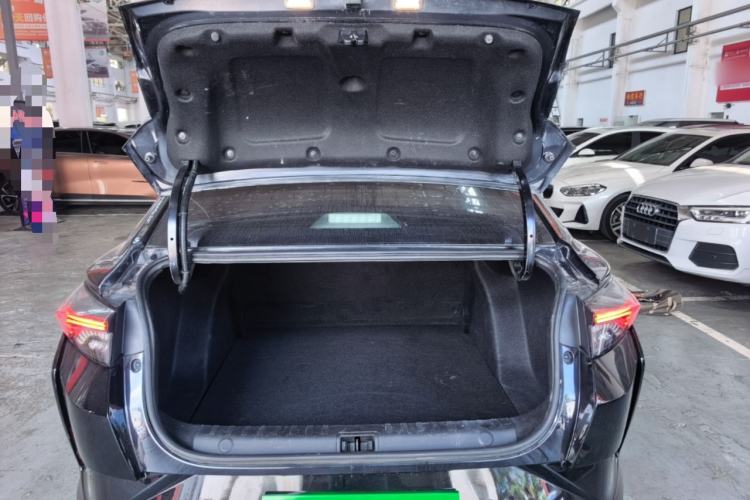 Used Dongfeng Aeolus Yixuan 2021 230T Automatic Hunter Edition Trunk